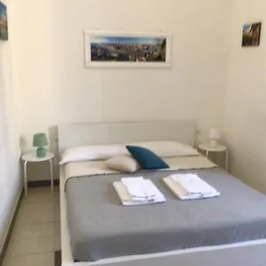 Guest house A Due Passi Da Giulietta-casa Montecchi, Verona