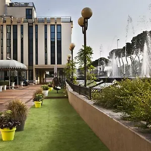 4* فندق Leon D'oro